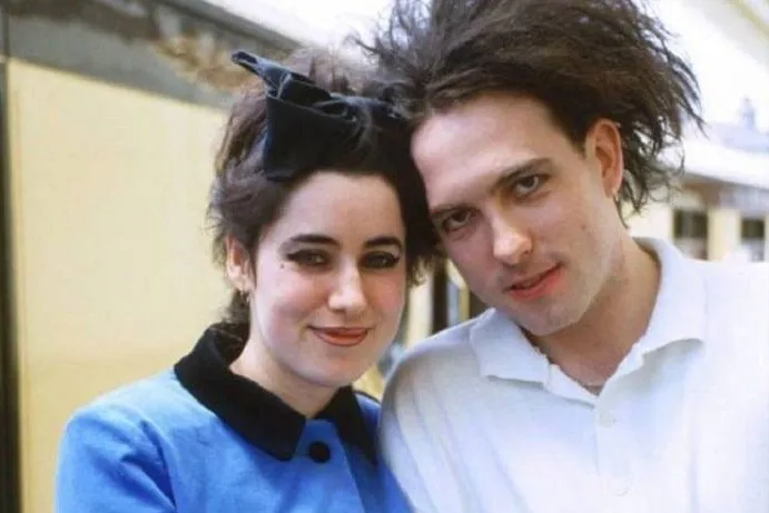 robert smith wife