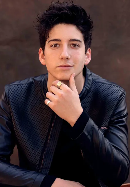 Milo Manheim Height