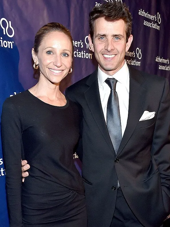 joey mcintyre wife