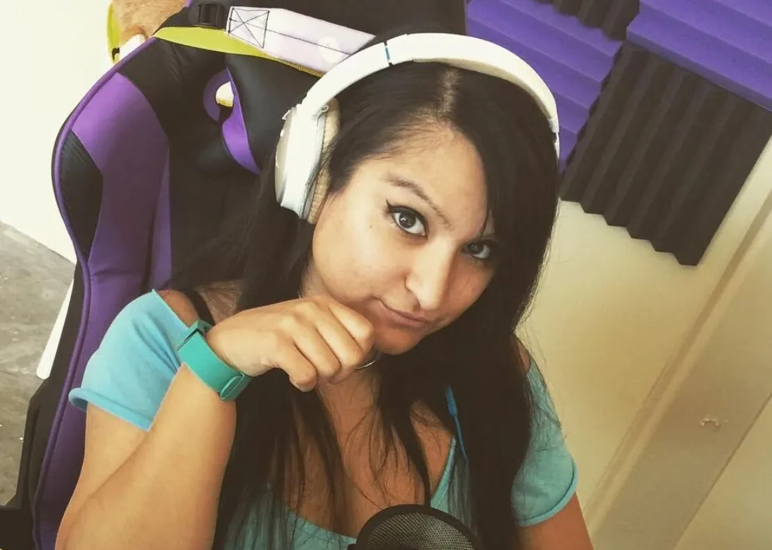 Aphmau Age, Height, Weight, Net Worth, Career, And More